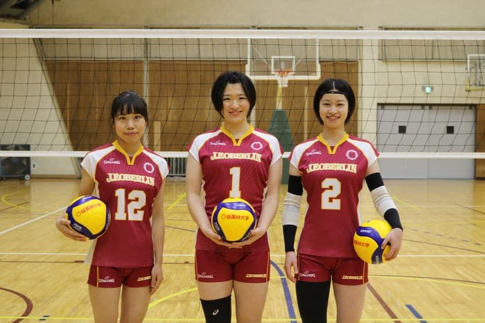スポルディングはユニフォームサプライヤーとして桜美林大学女子バレーボール部を応援します Spalding Japan Official
